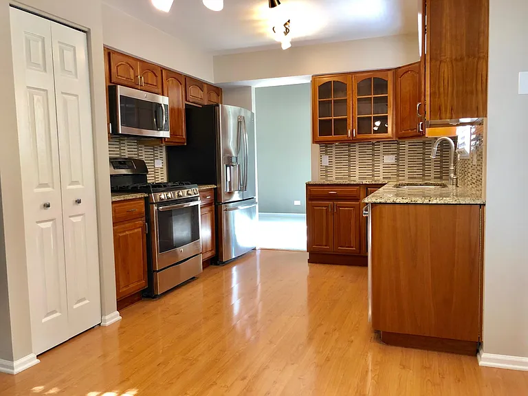 770 Waterford Ct — Photo 5