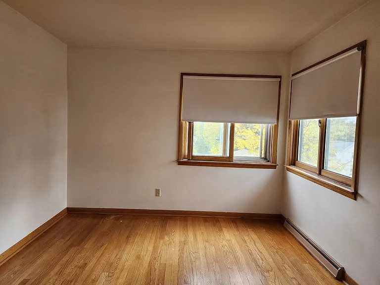 822 W Pleasant St — Photo 17