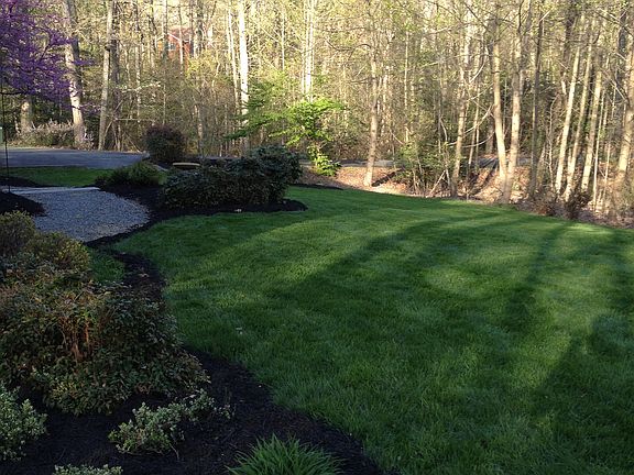 3rd image of 45822 Dogwood Ln
