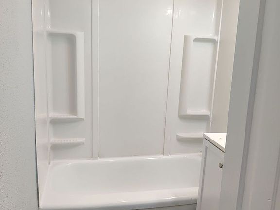 4th image of 312 S Washington St #1