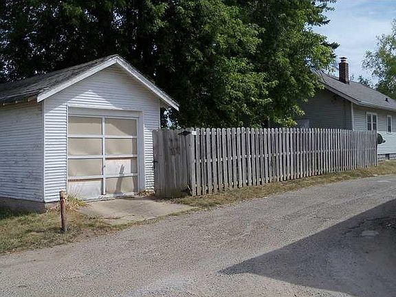 3rd image of 1302 E Southern Ave