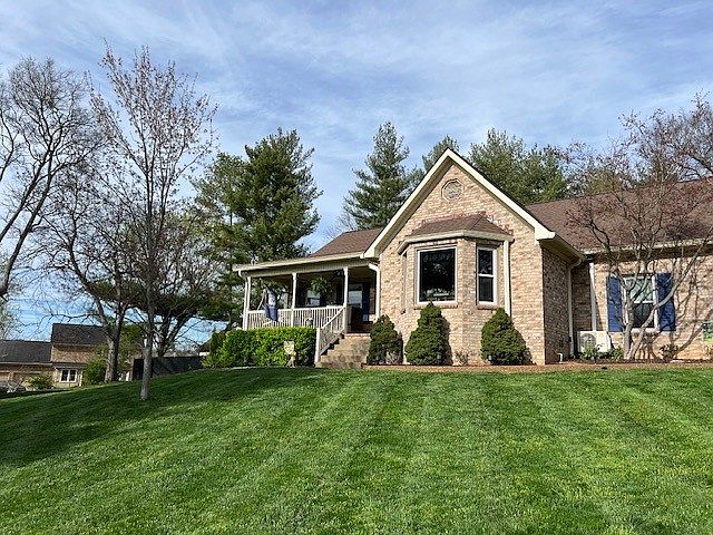 1st image of 212 Tippett Hollow Ct