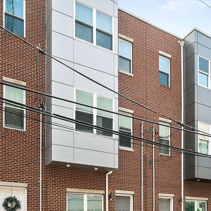 1st image of 144 W Wildey St