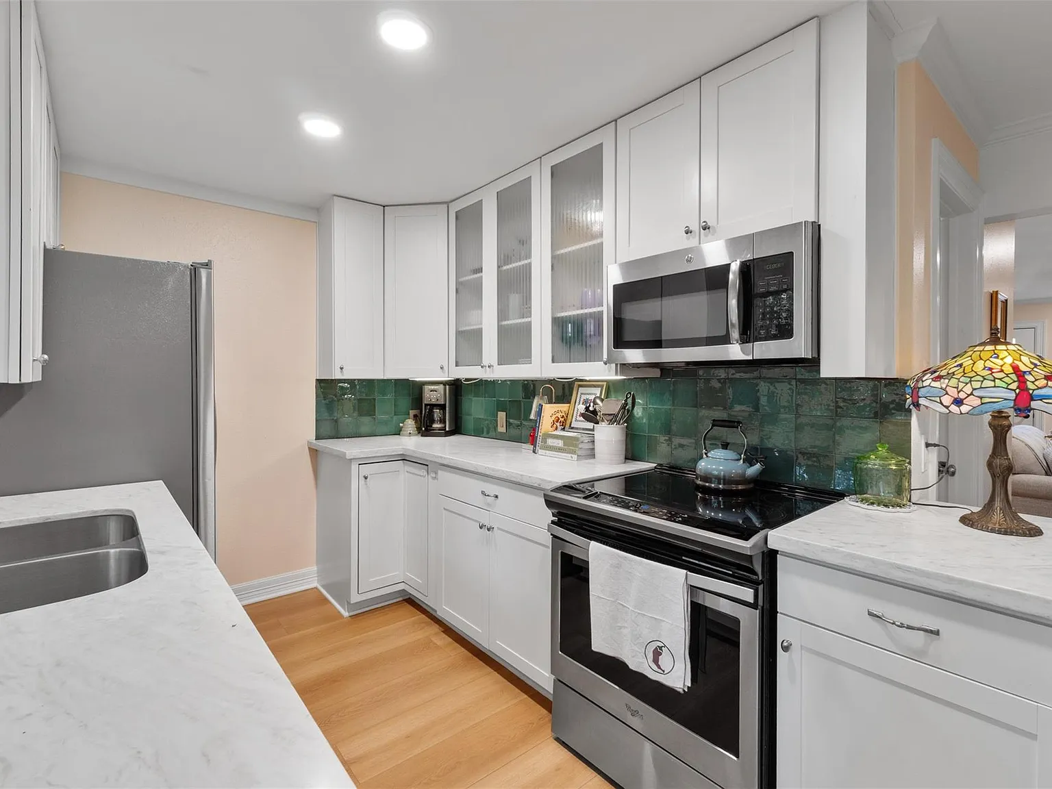 2 bed, 2.5 bath, 1296 sqft, $2,500 — Photo 4
