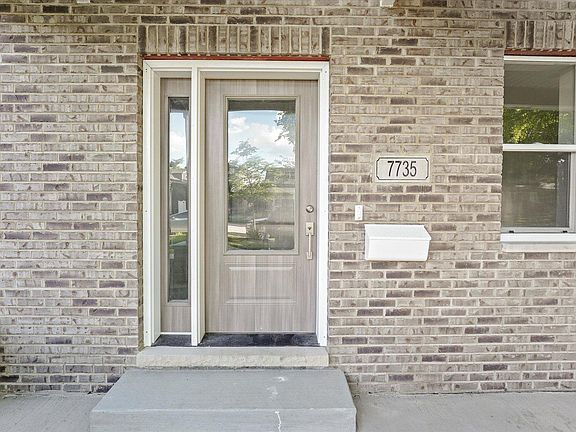 4th image of 7735 W 65th Pl