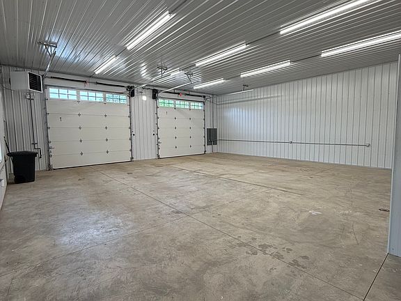 4th image of 7260 Noblestown Rd #A