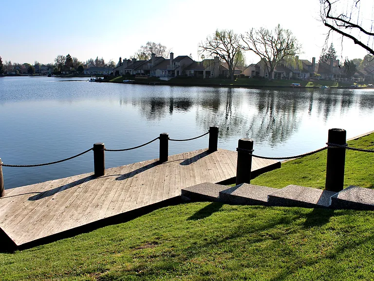 Lakeview Village — Photo 1