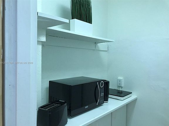 4th image of 5445 Collins Ave APT 530