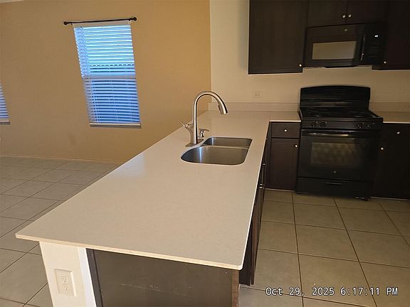 5th image of 3114 Blakely Ct