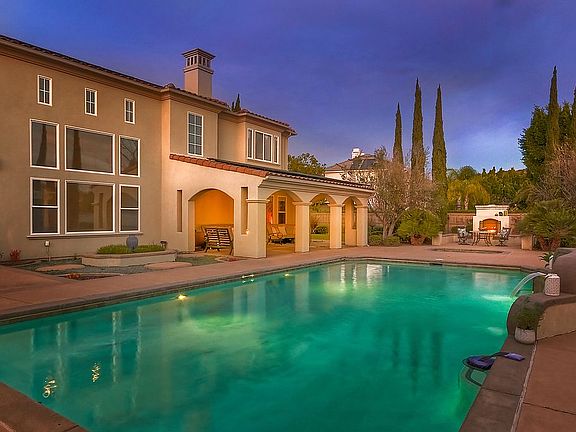 2nd image of 17013 Castello Cir