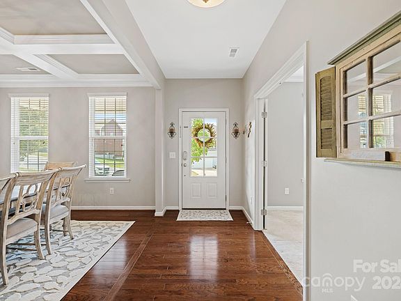 4th image of 7251 Stableford Ln