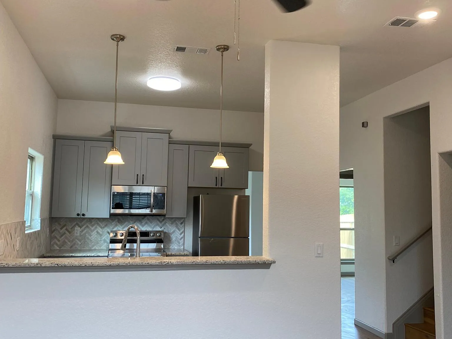 4 bed, 1700 sqft, $1,750 — Photo 3