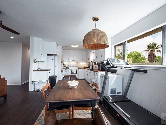 5th image of 4910 Avenue O