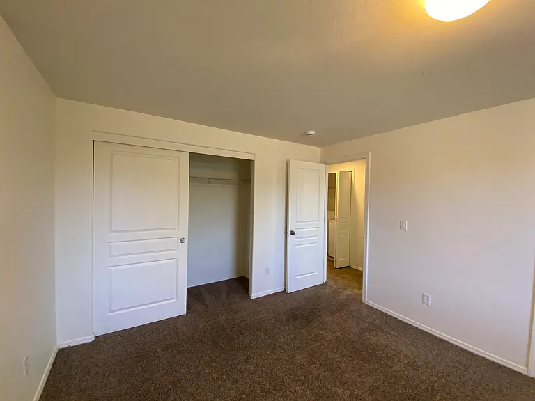 2501 NE 5th St — Photo 18