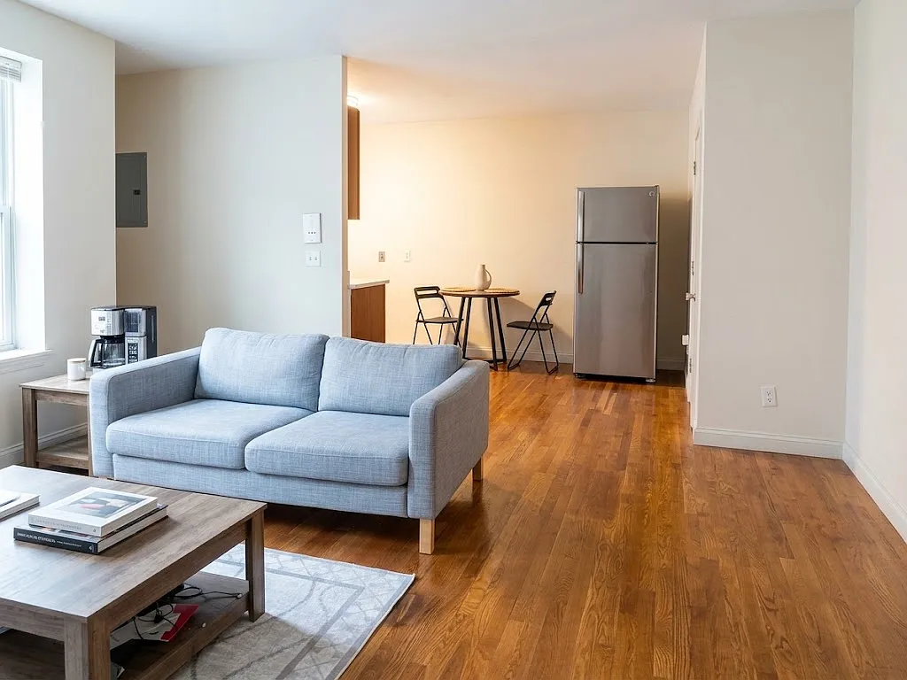 1 bed, 650 sqft, $1,800 — Photo 3
