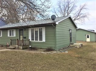 1906 Jackson Ave, Spirit Lake, IA 51360