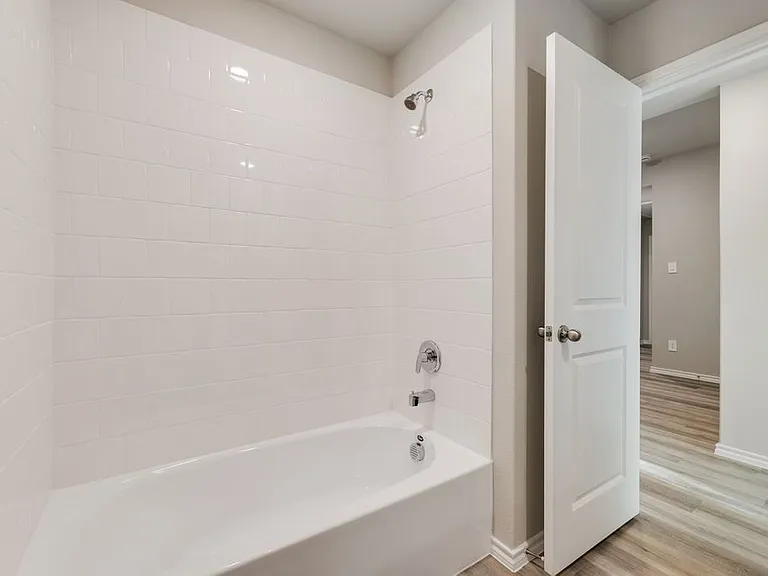 8556 Dunnstown Dr — Photo 7