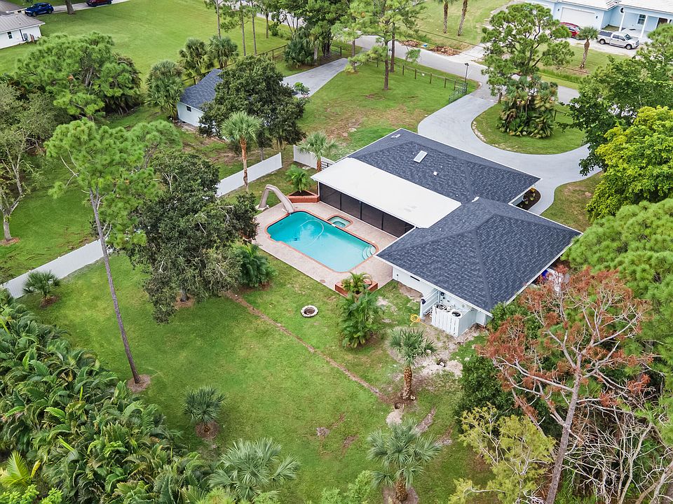 1st image of 15686 84th Avenue N