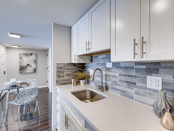 3rd image of 790 N Washington St APT 1407