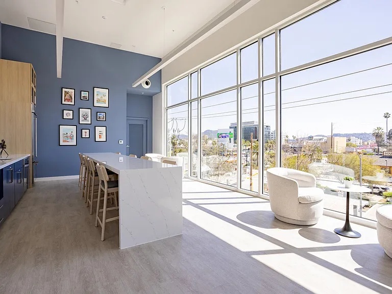 Chandler Apartments in North Hollywood — Photo 21