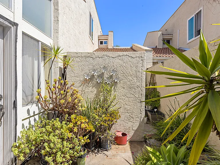 6186 Caminito Baeza — Photo 5