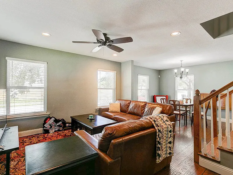 4 bed, 4.0 bath, 1772 sqft, $4,800 — Photo 3
