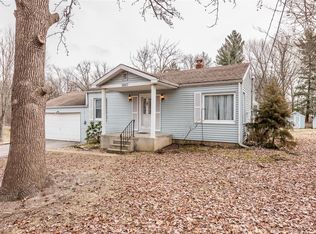 5667 E Milspring Cir, Godfrey, IL 62035