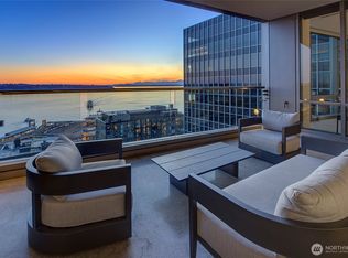 715 2nd Avenue #1702, Seattle, WA