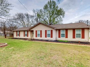3052 Dell Dr, Hermitage, TN 37076
