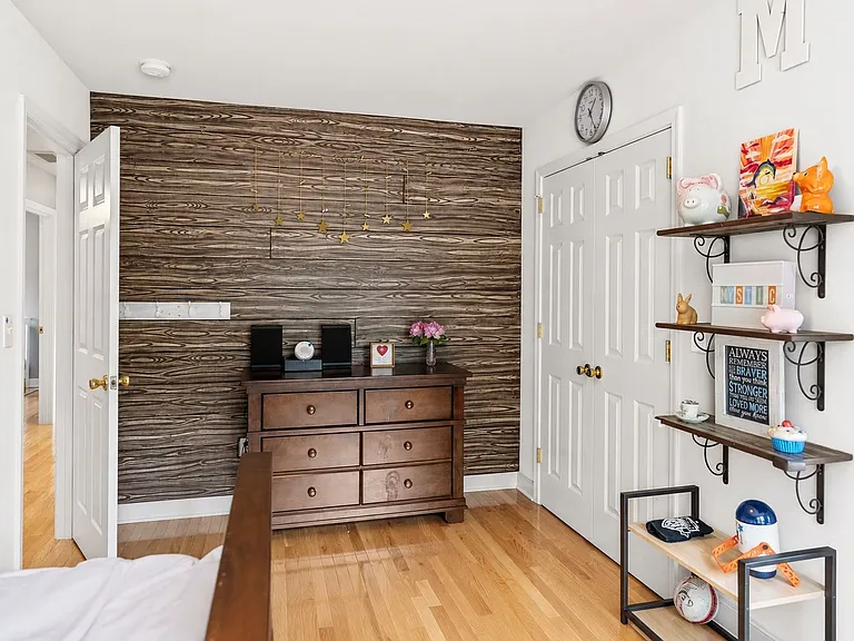 5213 Cathedral Ave NW — Photo 38