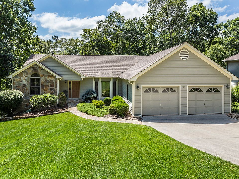 1st image of 303 Amohi Ln