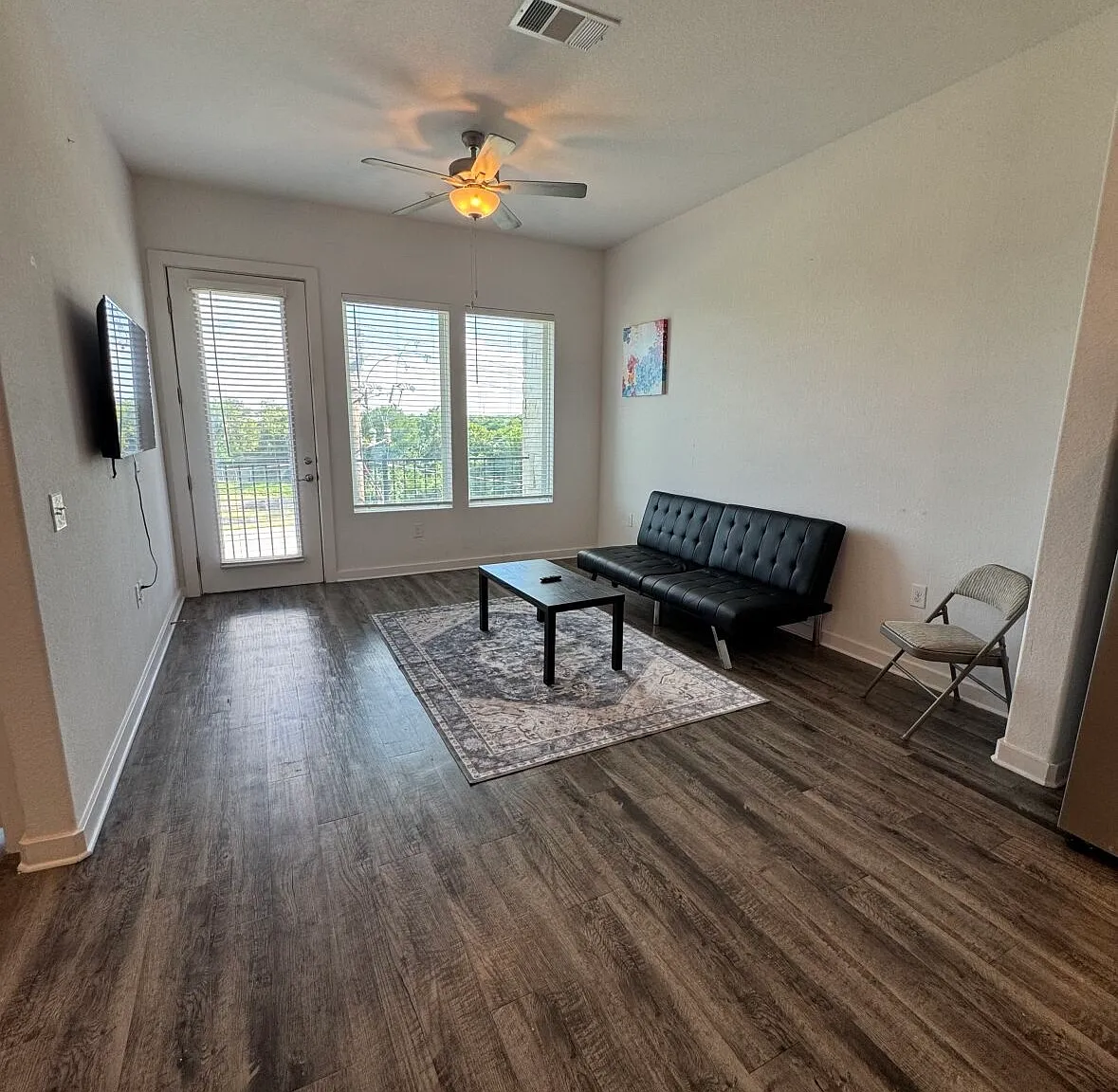 309 Naumann Dr — Photo 2