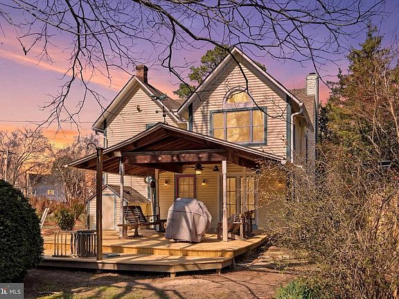 2nd image of 25913 Royal Oak Rd