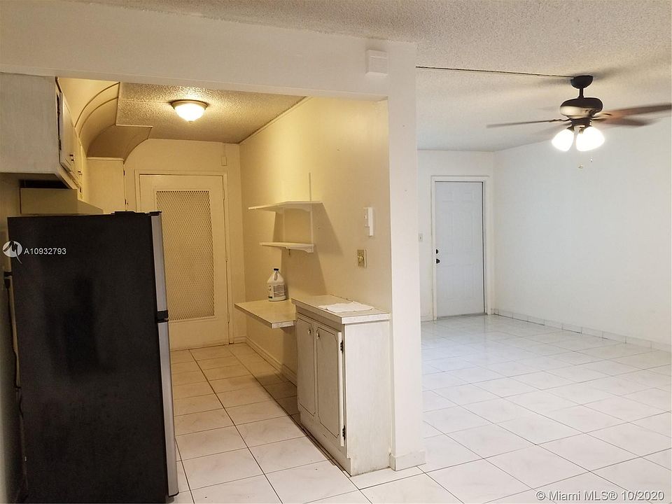 1st image of 20310 NE 2nd Ave APT 12