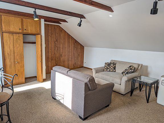 4th image of 5329 Broadway St #5