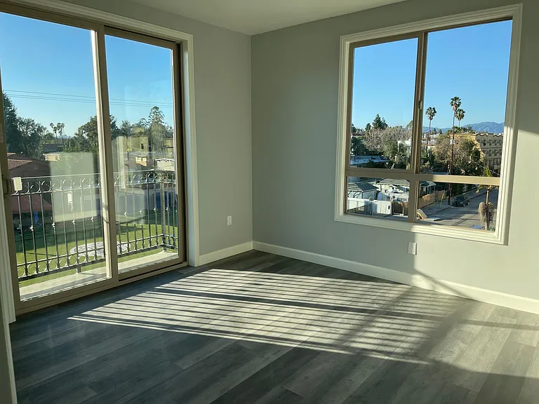 11280 Peach Grove St #305 — Photo 7