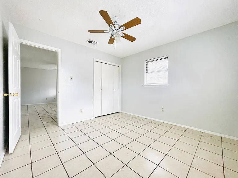 520 Gastel Cir #1 — Photo 7
