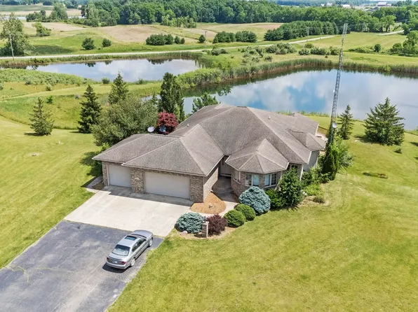 1039 E Hanselman Rd, Angola, IN 46703