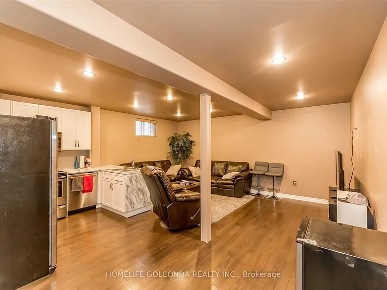 22 Dunsmore Ln #BASEMENT — Photo 2