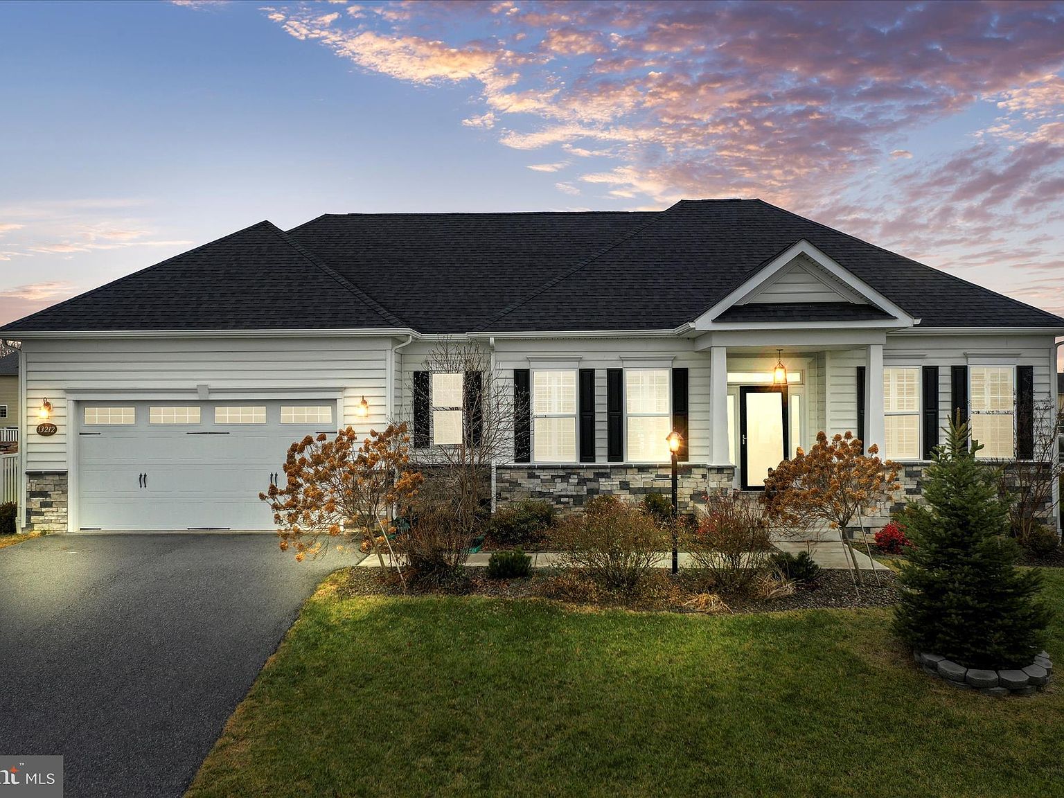 13212 John Martin Dr, Williamsport, MD 21795 | MLS #MDWA2033322