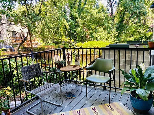 Rented by Compass | media 9