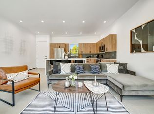 5452 Oakdale Ave, Woodland Hills, CA 91364