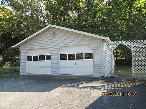 2nd image of 1141 Dorothy St