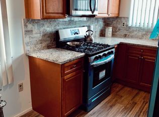 10 Blythe Pl, Staten Island, NY 10306