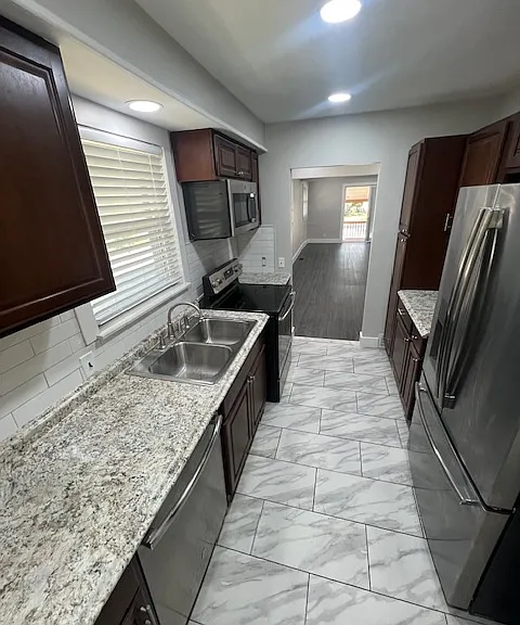 3174 Harris St — Photo 15
