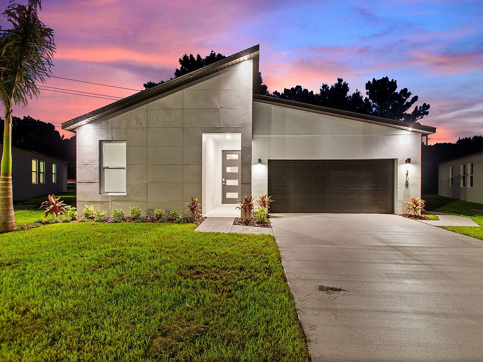1st image of 310 Royal Palm Cir