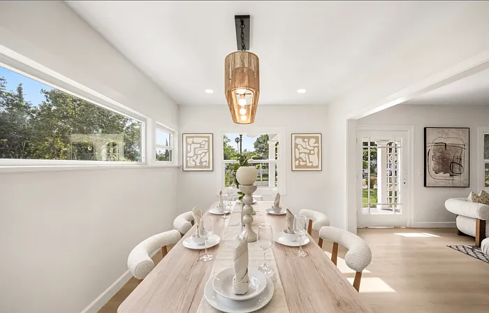 1166 N El Molino Ave — Photo 21