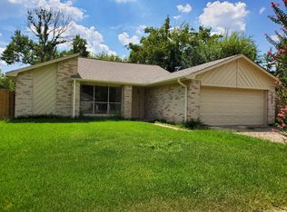 13923 Panhandle Dr, Sugar Land, TX 77498