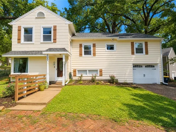 500 NE 44th St, Kansas City, MO 64116