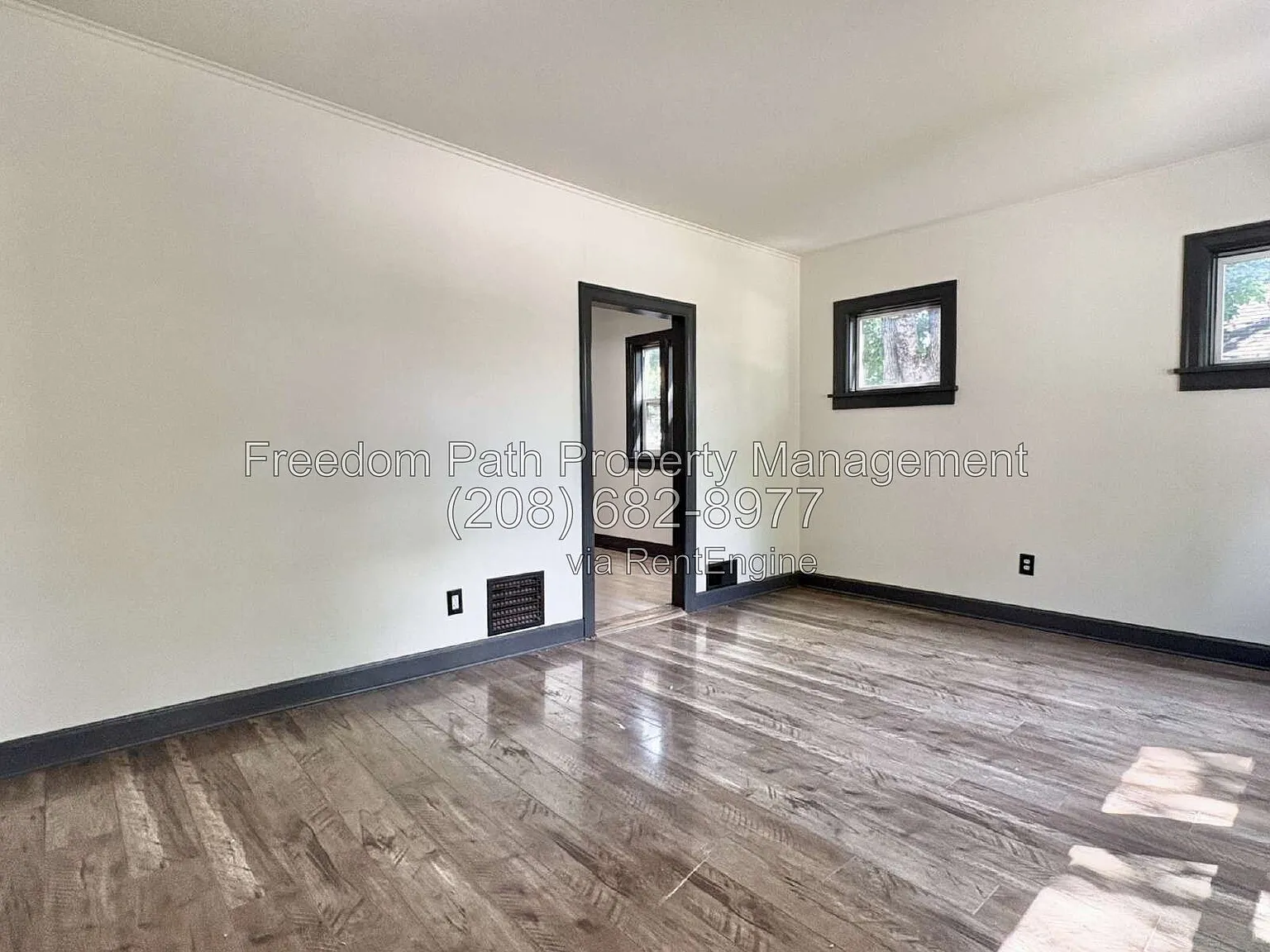 4 bed, 2.5 bath, 1906 sqft, $2,395 — Photo 4